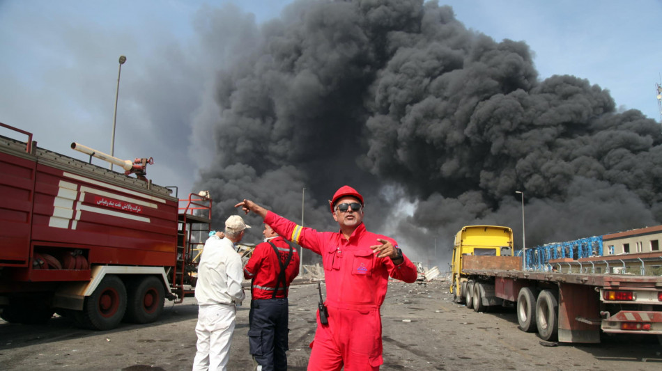 Iran, il bilancio dell'esplosione sale a 8 morti e 750 feriti