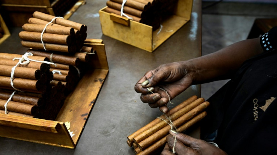F&aacute;brica de habanos para Fidel Castro conserva su tradici&oacute;n en Cuba