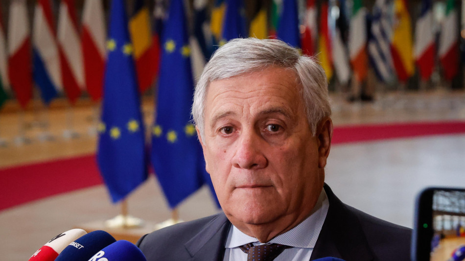 Tajani, 'l'uso dei fondi del Ponte? Valutiamolo, ma l'opera va fatta'