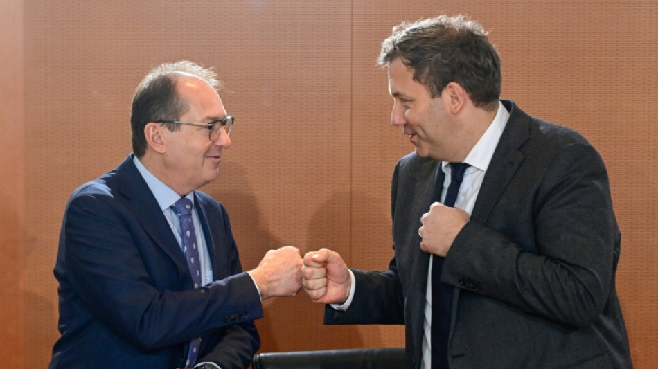 Dobrindt will "&uuml;berwiegenden Teil" von Afghanen mit Zusage nach Deutschland holen