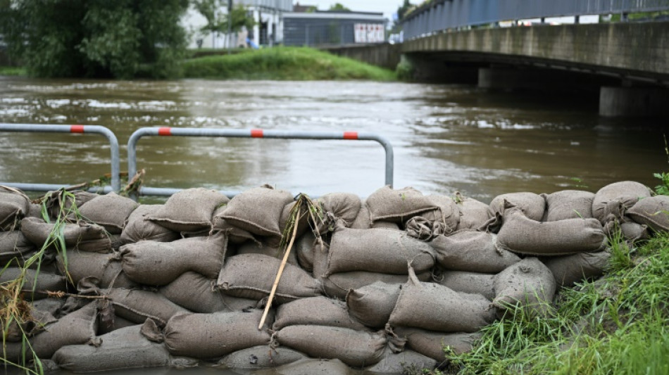 Bayern stellt "hundert Millionen plus X" f&uuml;r Hochwassersch&auml;den bereit