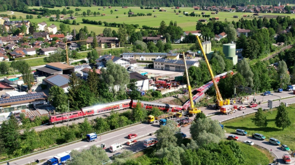 Zugunglück mit fünf Toten in Bayern: Angeklagte bestreiten rechtliche Verantwortung