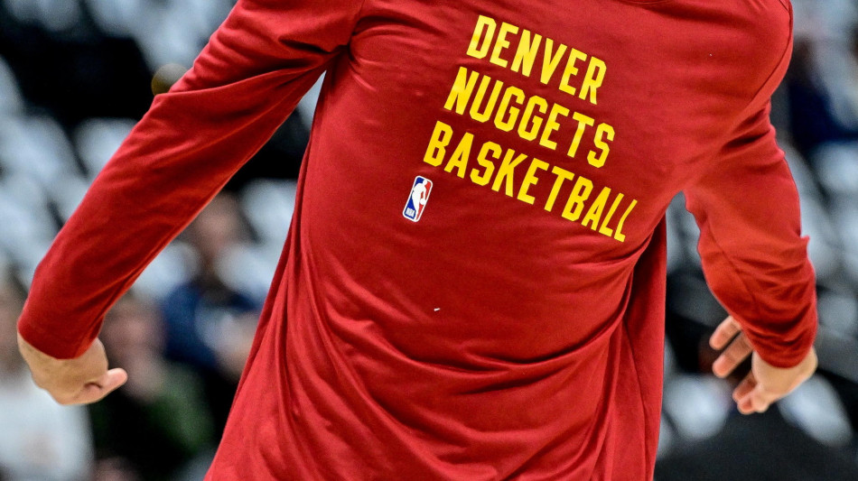 Nba: Denver senza Jokic batte Dallas, Cavs a segno a Philadelphia