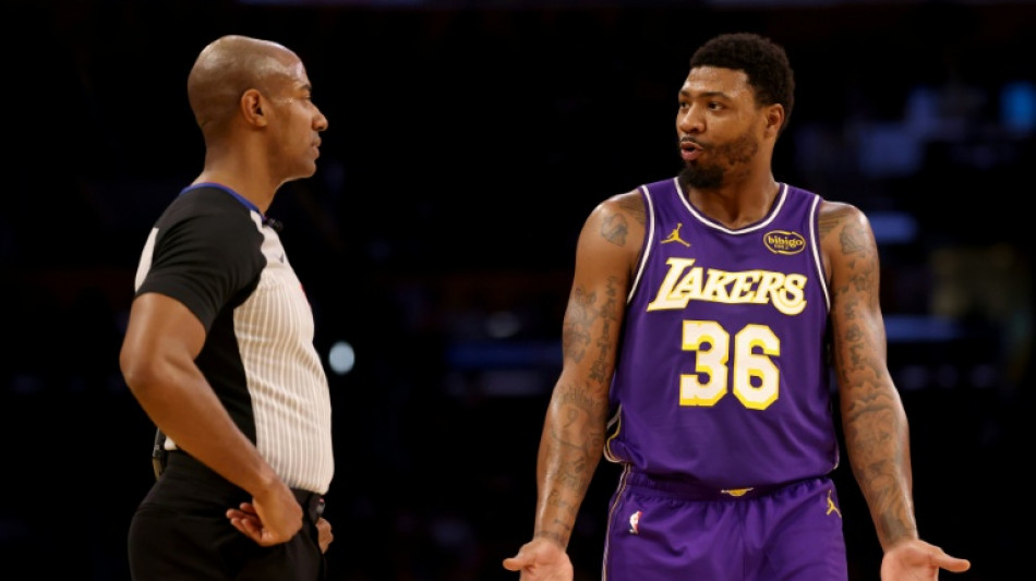 Marcus Smart, do Los Angeles Lakers, &eacute; multado por insultar &aacute;rbitros