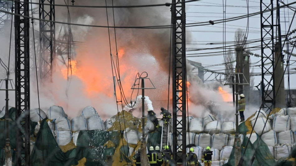 Frappes russes massives sur l'Ukraine, Zelensky d&eacute;nonce le manque d'aide occidentale