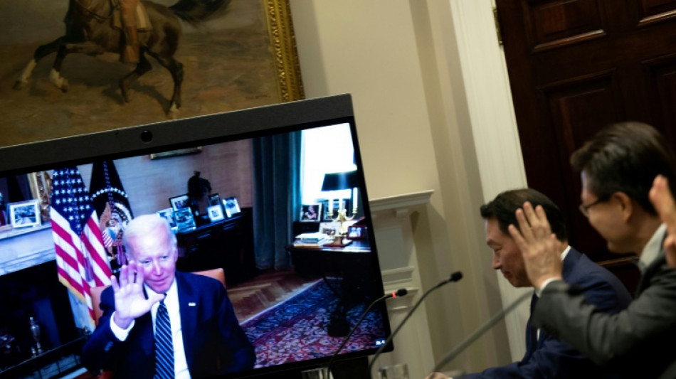 Biden, confronté aux affres de l'isolement Covid, peut enfin refaire du sport