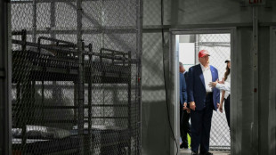 "Comme des chiens": HRW dénonce la rétention "déshumanisante" des migrants aux Etats-Unis