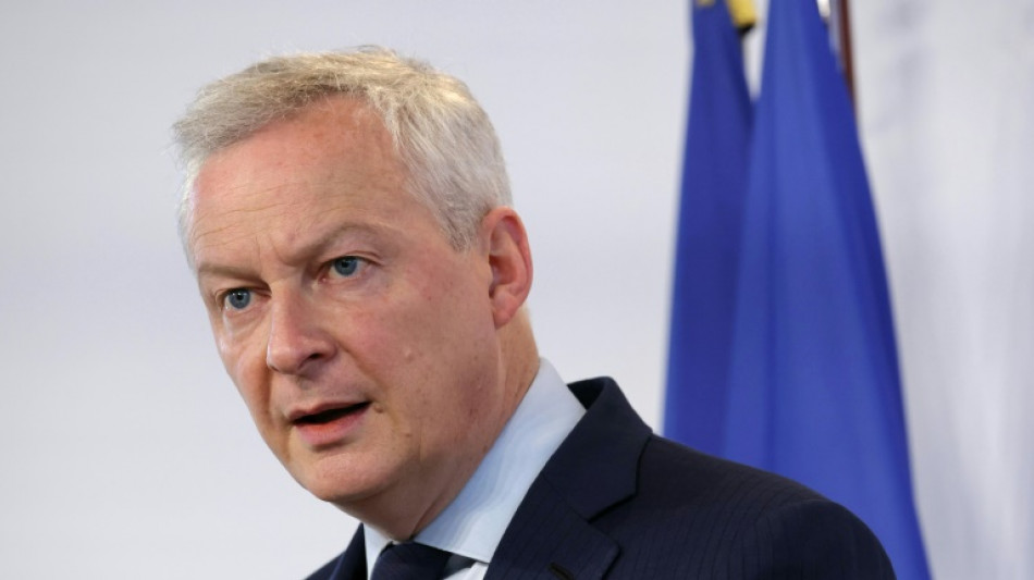 Pas de hausse d'imp&ocirc;ts, et davantage de coupes budg&eacute;taires, promet Le Maire apr&egrave;s le couperet S&P