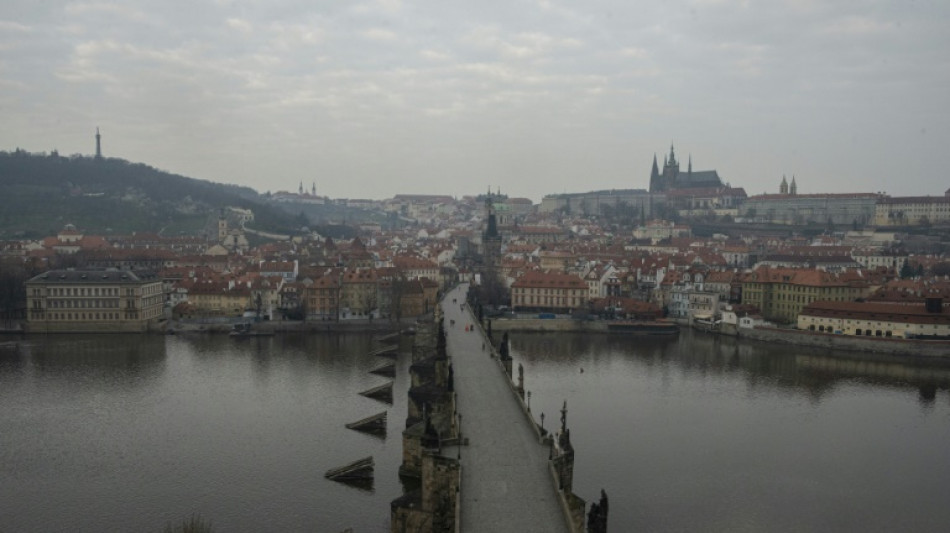 Praga proh&iacute;be los tours de bares y busca atraer a turistas m&aacute;s "cultos"