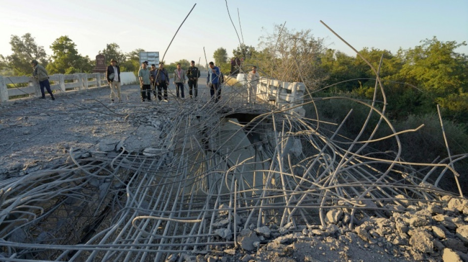 Le Cambodge affirme que la Tha&iuml;lande a lanc&eacute; des frappes a&eacute;riennes apr&egrave;s leurs pourparlers sur leur conflit frontalier