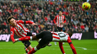 Sunderland trope&ccedil;a ao empatar em casa com Leeds United