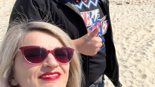 La salvò dal terremoto, 16 anni dopo le fa da testimone di nozze