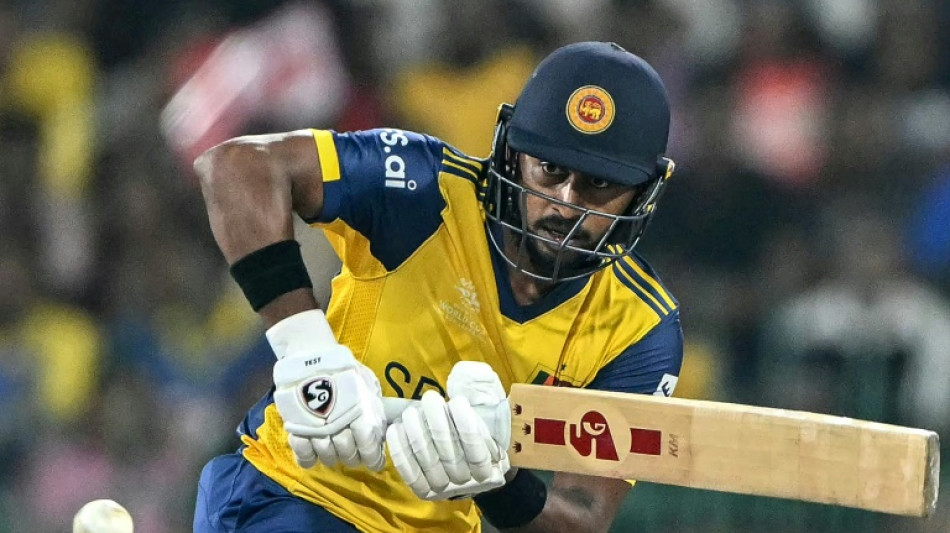 Kamindu fireworks rescue Sri Lanka to 163-6 against Ireland