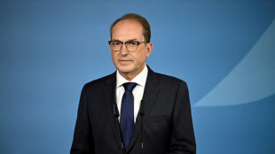 Dobrindt will deutlich mehr Syrern den Schutzstatus entziehen lassen