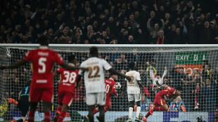 Liverpool goleia Bayer Leverkusen (4-0) com hat-trick de Luis D&iacute;az