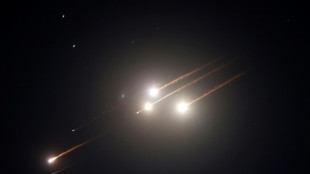 Israelische Armee: Iran greift Israel mit "dutzenden Raketen" an