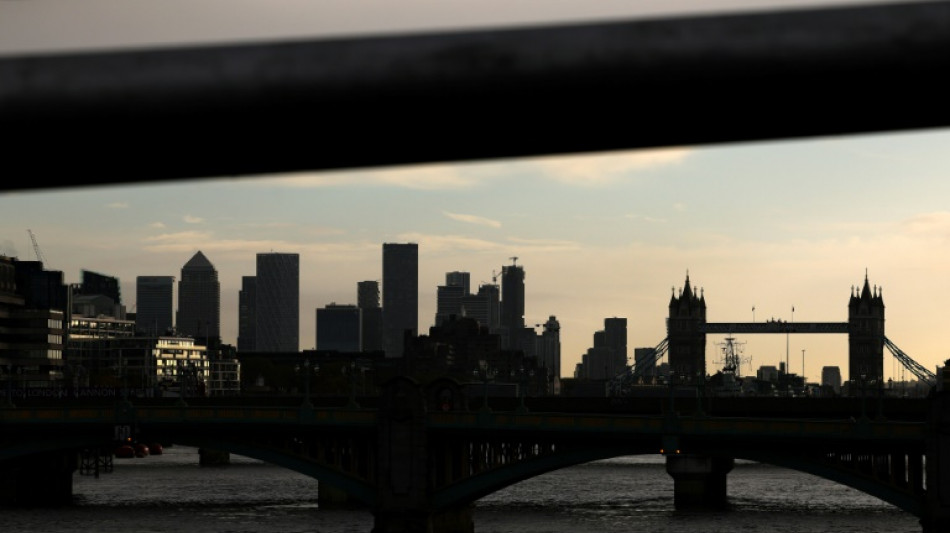 UK economy stagnates heading into general election