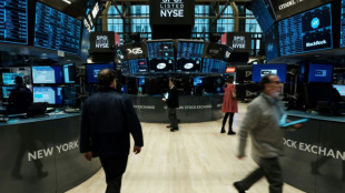 Wall Street en ordre dispers&eacute;, la prudence reste de mise
