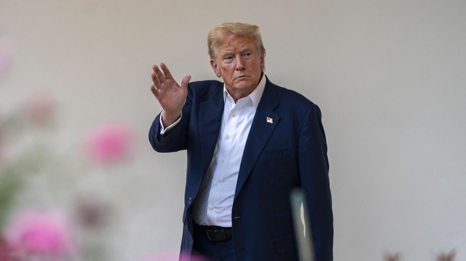 Trump, multa a India perch&eacute; compra energia da Mosca