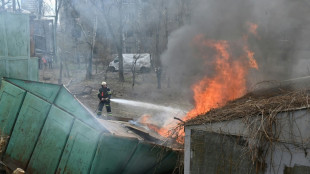 Ucr&acirc;nia sofre bombardeio russo em larga escala e adota regras mais severas de recrutamento