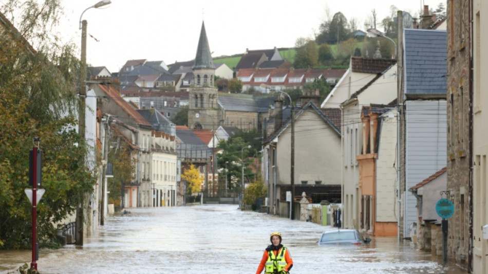 Pas-de-Calais: une d&eacute;crue partielle mais le ciel scrut&eacute; avec inqui&eacute;tude
