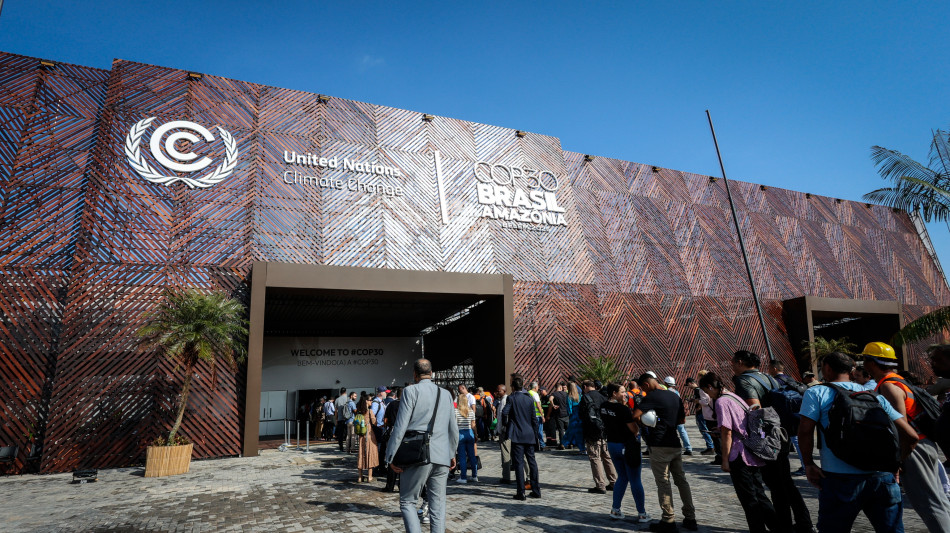 Cina, il mondo rimuova dazi e barriere sui prodotti green