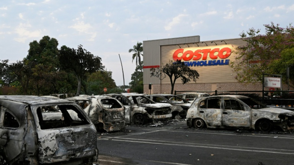 Puerto Vallarta, o para&iacute;so mexicano em chamas ap&oacute;s a morte de chef&atilde;o do tr&aacute;fico