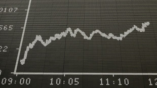 Borsa: Milano fiacca con Diasorin e banche, corre Stellantis