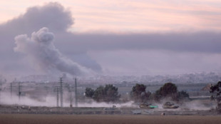 Israel bombardeia o sul de Gaza ap&oacute;s amea&ccedil;as do Hamas sobre ref&eacute;ns