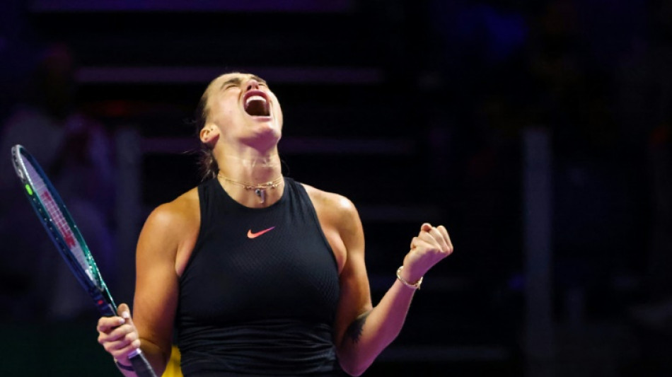 Sabalenka avan&ccedil;a &agrave; semifinal do WTA Finals; Rybakina &eacute; eliminada