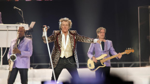 Weekend in musica, da Guè a Jovanotti e Rod Stewart