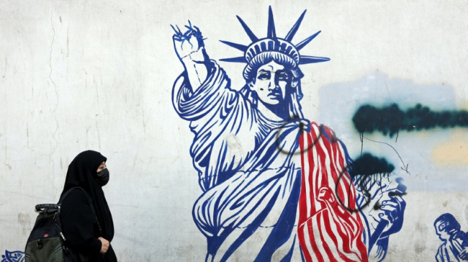 Iran, US hold talks in push to avert war