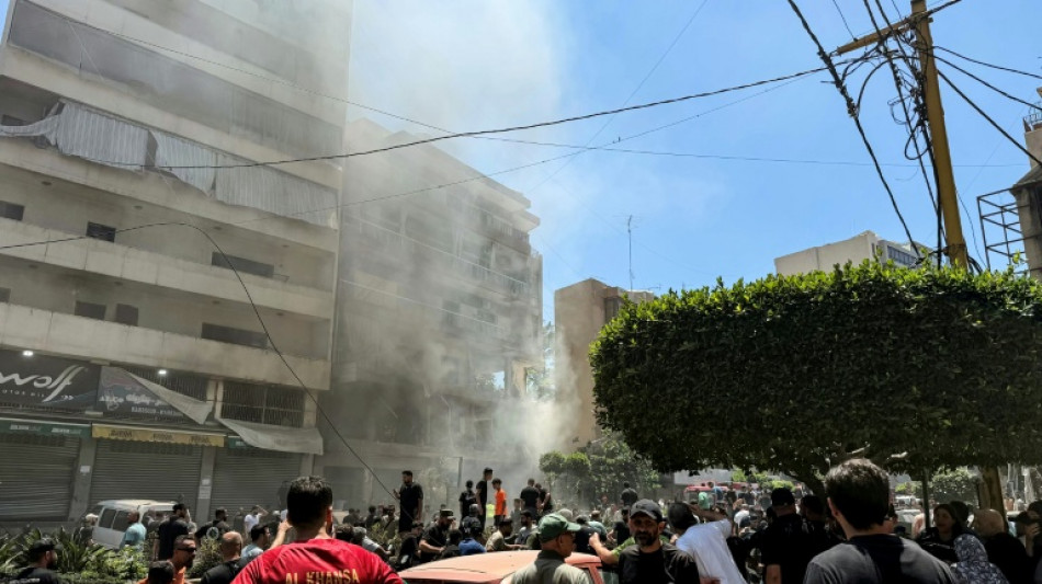 Tr&ecirc;s mortos em bombardeios israelenses no sul de Beirute