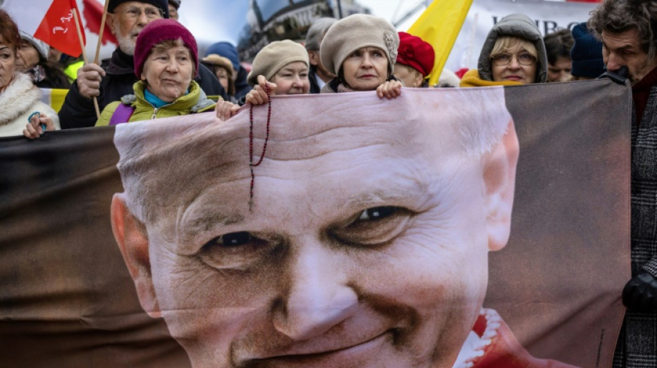 Tausende demonstrieren in Polen f&uuml;r Johannes Paul II.