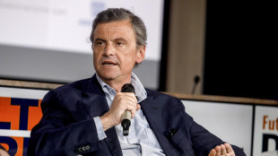 Calenda, Meloni e Macron se le diano in vertice bilaterale