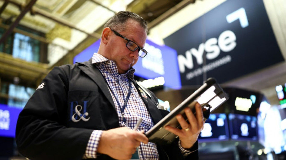 Wall Street cl&ocirc;ture en petite hausse, soulag&eacute;e par la d&eacute;tente des taux obligataires
