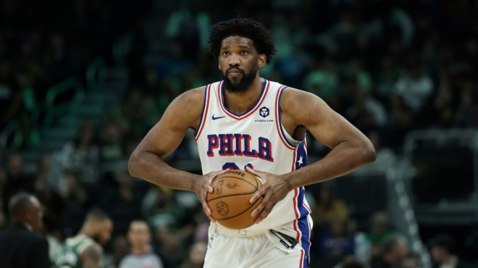 Embiid vai desfalcar 76ers no resto da temporada por les&atilde;o no joelho