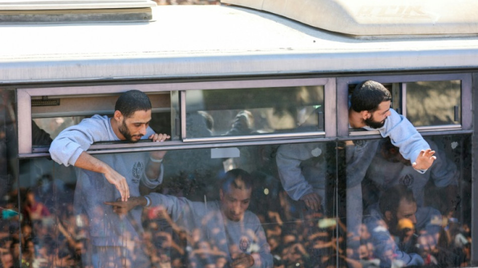 "Une renaissance": vive &eacute;motion &agrave; la lib&eacute;ration de prisonniers palestiniens 