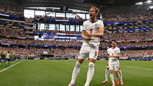 Com 2 gols de Kane, Inglaterra vence Cro&aacute;cia (4-2) em sua estreia na Copa