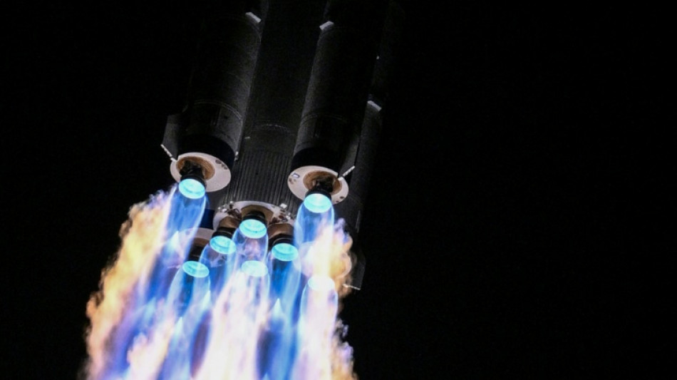 Vuelven a la Tierra tres astronautas chinos tras m&aacute;s de seis meses en el espacio