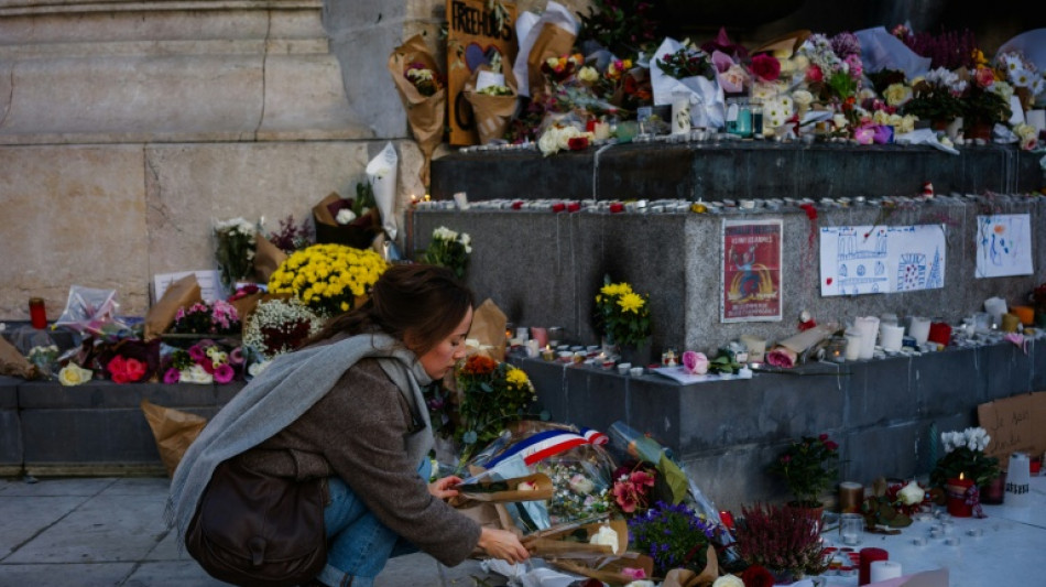 Fran&ccedil;a recorda 10 anos dos atentados de Paris