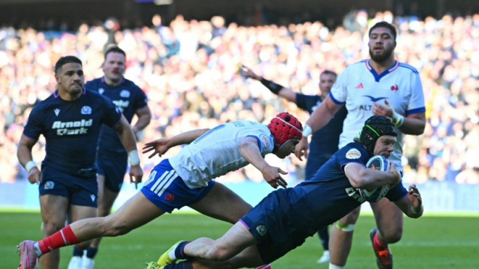 Six nations: le XV de France humili&eacute; par l'Ecosse, voit le Grand Chelem s'envoler
