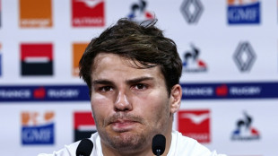 XV de France: face &agrave; l'Australie, "trouver de la confiance et des certitudes", souhaite Dupont