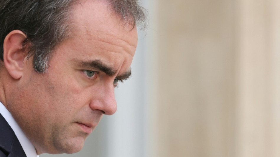 Lecornu pr&eacute;sente un budget "offensif", avec 54 milliards d'&eacute;conomies