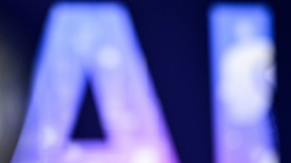 La nostalgie IA, quand de fausses vid&eacute;os des ann&eacute;es 80 ravissent les r&eacute;seaux sociaux