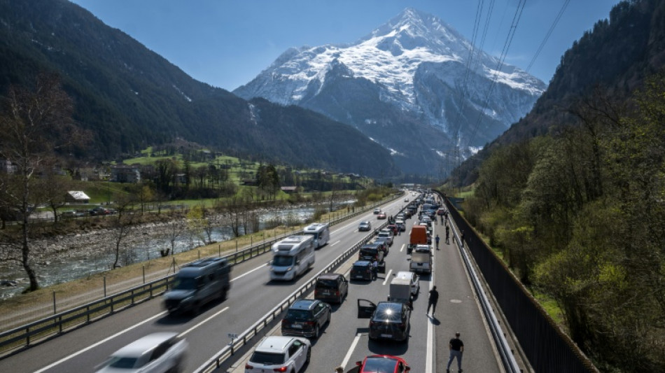 Mehr Ausflugsverkehr: ADAC erwartet Staus auf Autobahnen an Wochenende