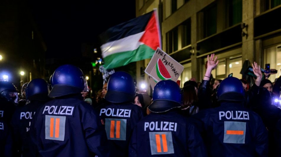 Polizisten bei propal&auml;stinensischer Demonstration in Berlin-Neuk&ouml;lln attackiert