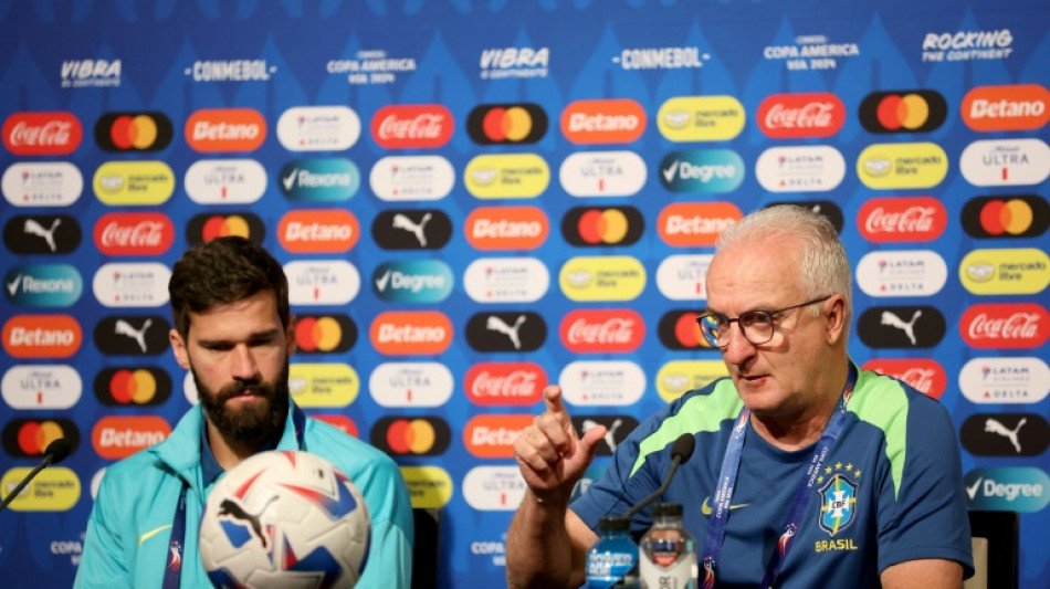 Dorival Júnior elogia 'excelente' Colômbia e seu ex-pupilo James Rodríguez