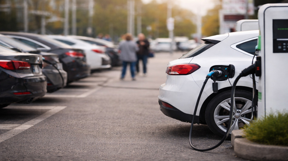 Germania: il boom delle auto elettriche rimane fragile